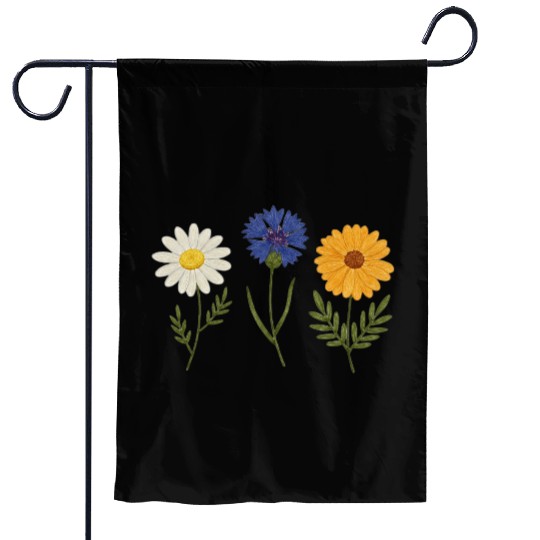 Wildflower Trio Daisy Cornflower Marigold Garden Flags
