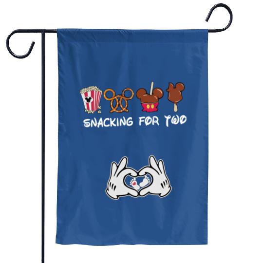  Snacking for Two Pregnancy Announcement Garden Flags, Funny Disney Mom To Be Garden Flags
