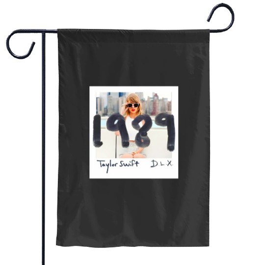 Discover Vintage T.S 1989 Garden Flags, Taylor 1989 Garden Flags