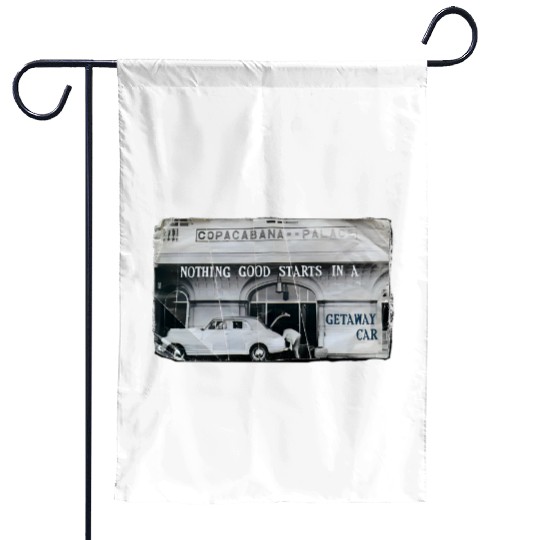 Discover getaway car - Taylor - Garden Flags