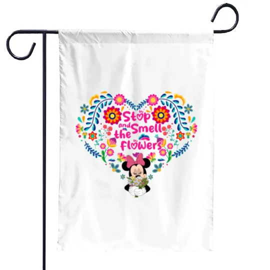 Minnie Flower Garden Flags, Disney Epcot, Epcot International Flower and Garden Festival 2023, Mickey's Garden Garden Flags