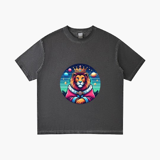 An lion wearing a crown and royal robes Gradient T Shirts
