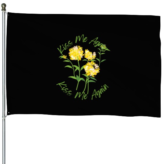 ํYellow bouquet of flowers with leaves kiss me House Flags