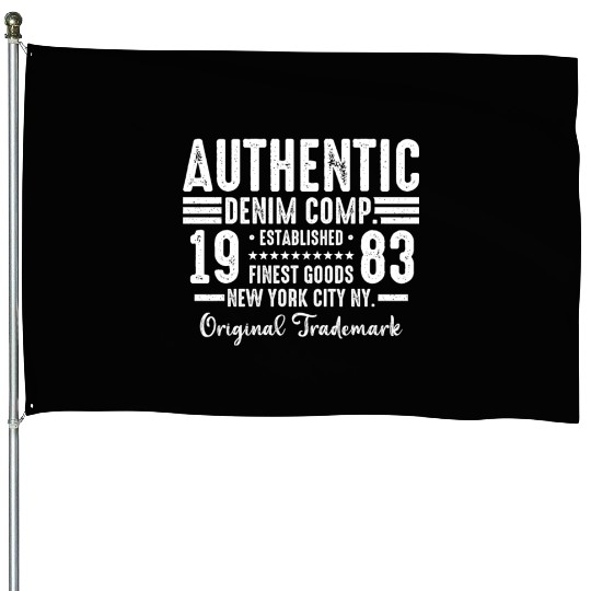 New York City Born In 1983 Vintage Birthday House Flags