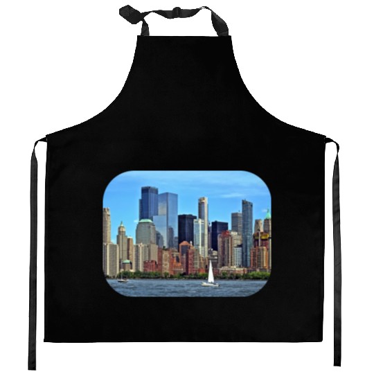 Manhattan NY – Sailboat By Manhattan Skyline Kitchen Aprons