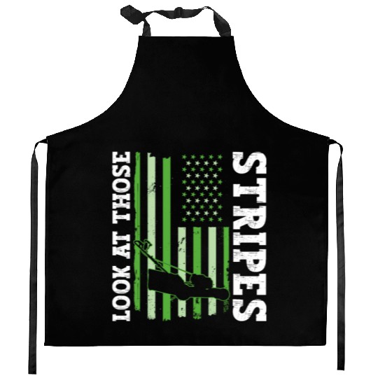 Look At Those Stripes - Lawn Mowing Funny Dad Lawn Kitchen Aprons