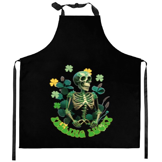 feeling lucky Kitchen Aprons