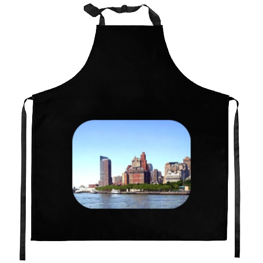 Manhattan NY - Manhattan Skyline on a Clear Day Kitchen Aprons