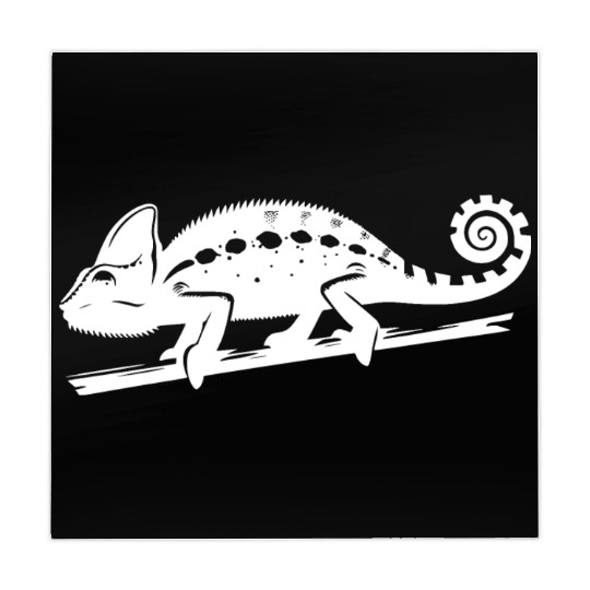 Spotted Chameleon Runs Across A Branch Mahjong Mats