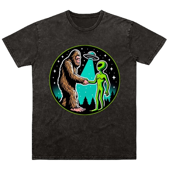 Bigfoot Alien Alliance - Funny Scifi Cryptid Mineral Wash T Shirts