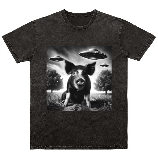 Pig piggy piglet Funny Graphic Selfie with UFOs We Mineral Wash T Shirts