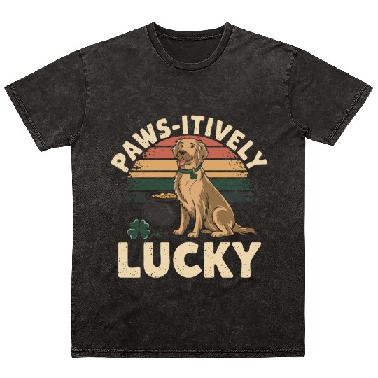 Paws-itively Lucky: Golden Retriever St. Patrick's Mineral Wash T Shirts