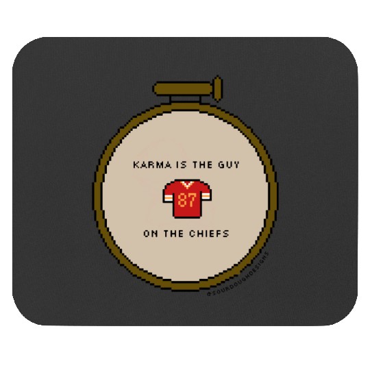 taylorr swift and travis kelce - pixel art! (1) Mouse Pads