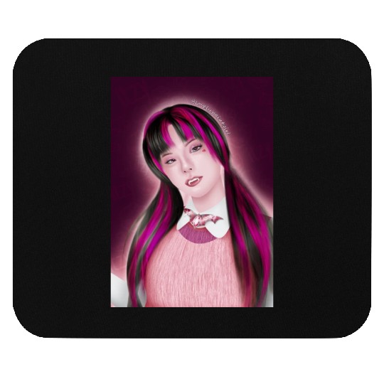 Yeji Itzy Draculaura Monster High Mouse Pads