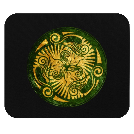 Sleeping kittens, gold on green Mouse Pads