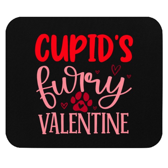 Cupid s furry valentine Mouse Pads