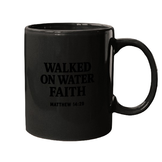 Walk on Water black Mugs