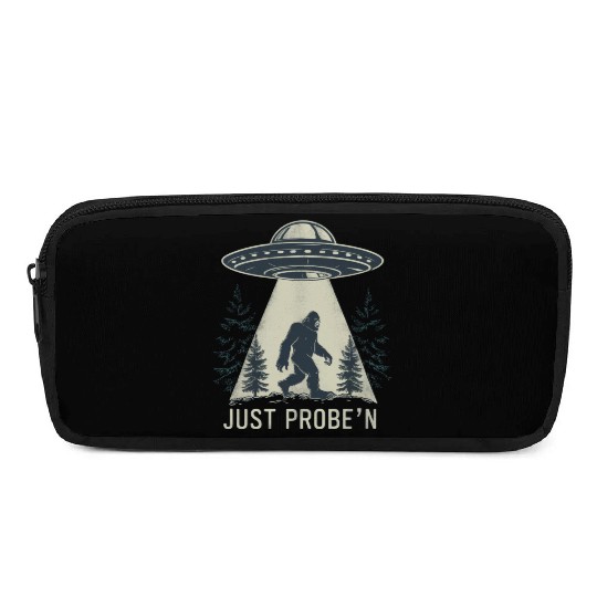 Bigfoot abduction by aliens Pencil Cases