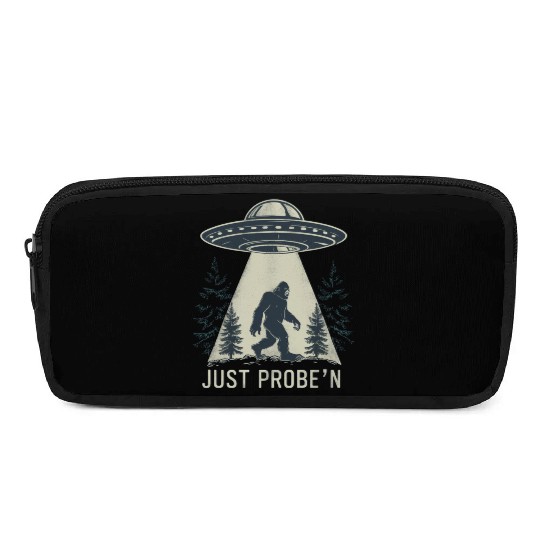 Bigfoot abduction by aliens Pencil Cases