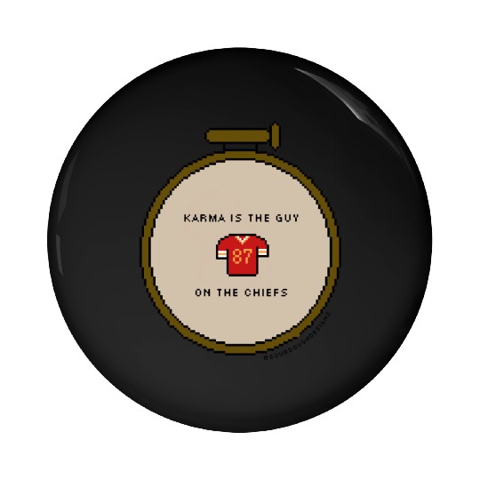 taylorr swift and travis kelce - pixel art! (1) Pin Buttons