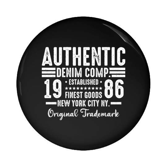 New York City Born In 1986 Vintage Birthday Pin Buttons