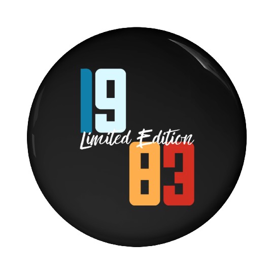 40 Years Vintage 1983 Retro 40th Birthday Pin Buttons