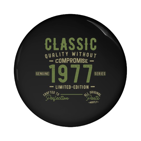 Classic 1977 – Limited Edition Vintage Pin Buttons