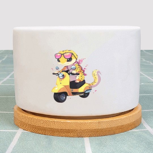 Leopard Gecko on Scooter Funny Lizard Biker Moped Plant Pots