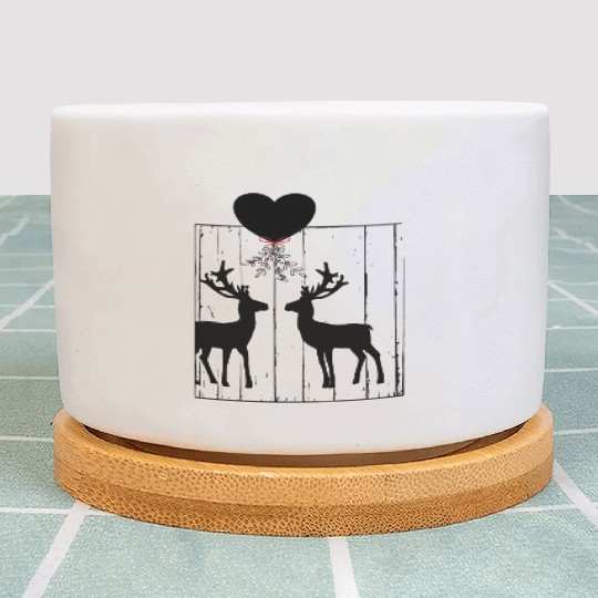 Reindeer love under a mistletoe Plant Pots