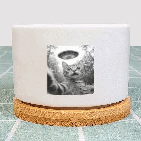 Funny Cat UFO Alien Abduction Cat Selfie Meme Plant Pots