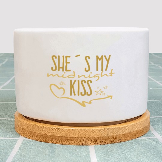 She´s my midnight Kiss Plant Pots