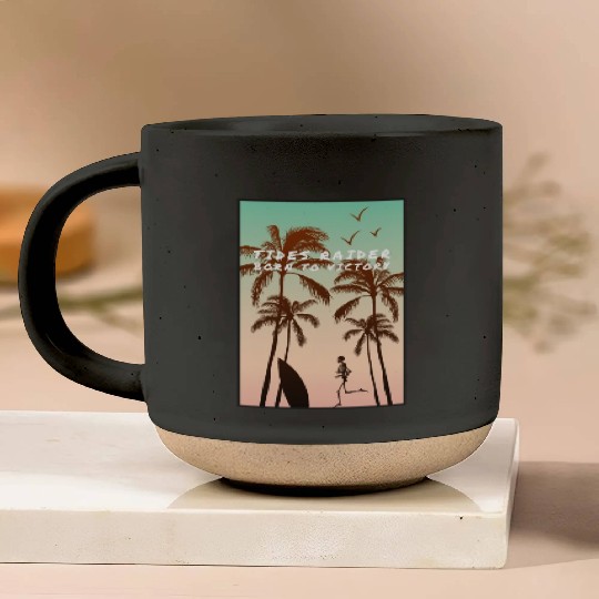 Tides raider, born to victory Pottery Mugs
