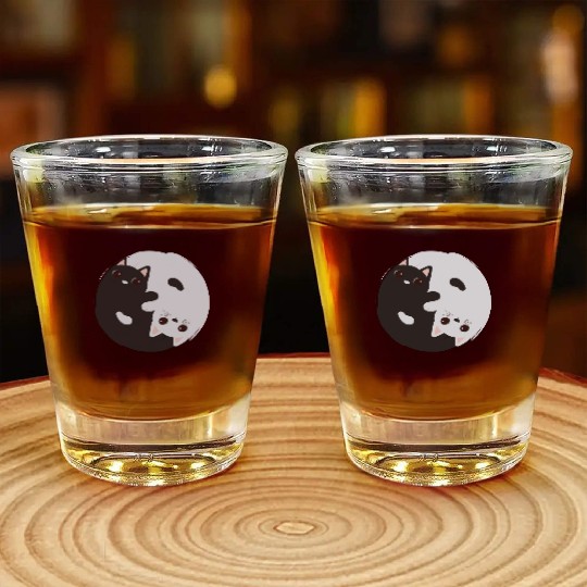 ying yang cat Shot Glasses
