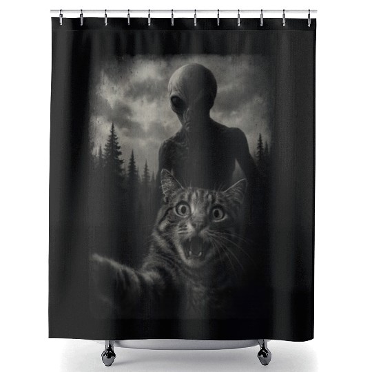 Alien Cat Selfie: Purr-fectly Spooky Encounter Shower Curtains