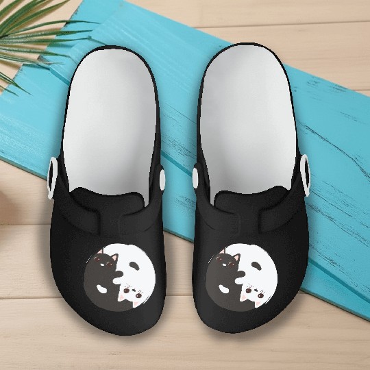 ying yang cat Slip On Clogs
