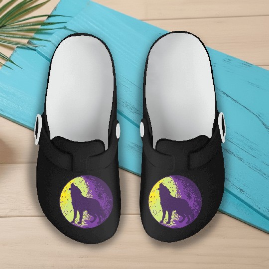 Howling wolf in the moon cool Slip On Clogs