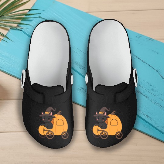 Black Cat in Witch Hat Halloween Design Slip On Clogs