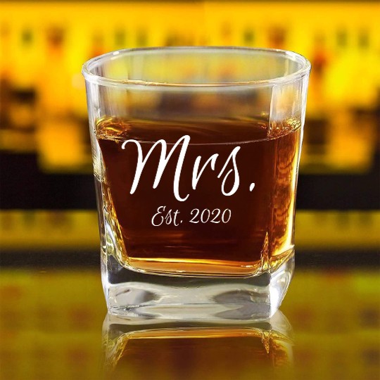 Matching Script Mr & Mrs Bridal Bride Mrs Est 2020 Square Whiskey Glasses
