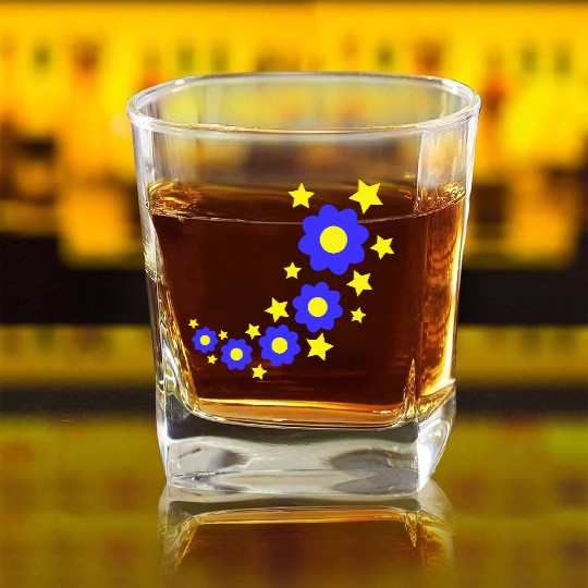Many Pretty Daisy Flowers Decorative Stars Design Square Whiskey Glasses