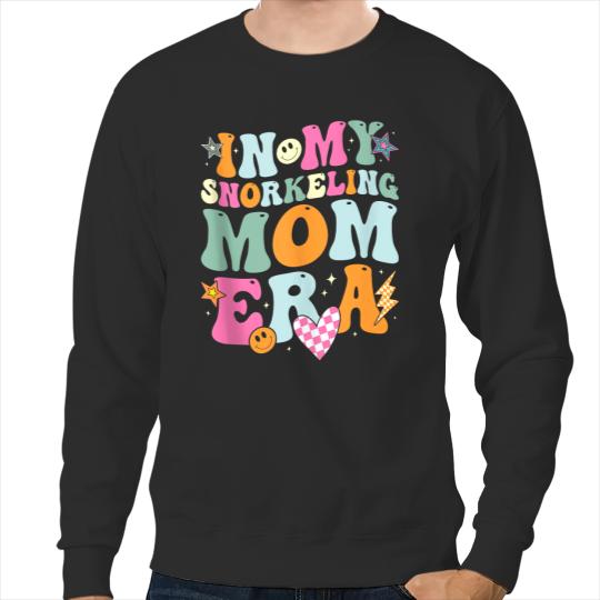 Groovy In My Snorkeling Mom Era Retro For Mom Women Trends Gift Sweatshirts