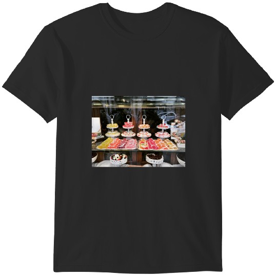Discover Demon barber Sweeney Todd Long T-Shirts