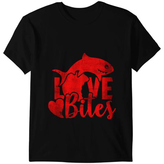 Ocean Shark Love Bites Funny Valentines Shark Apple Bite Mom Dad Kids 1 T-Shirts