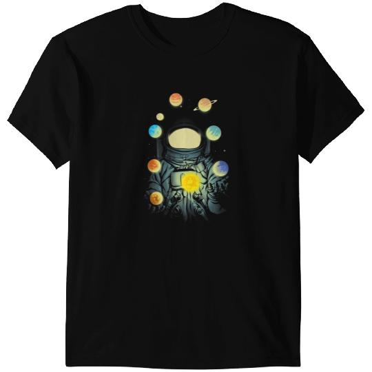 Astronauts Space Astronaut Juggling Planet Space Travel Spacemans Trip T-Shirts