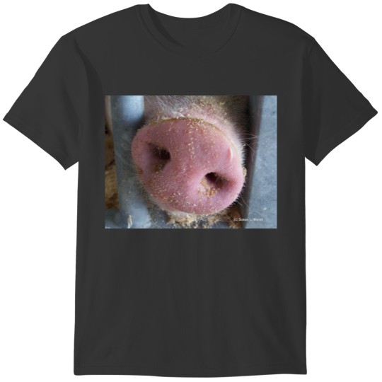 Pink Pig nose close up photograph T-shirt