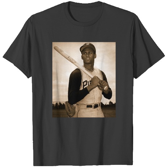Roberto Clemente trending T-Shirts