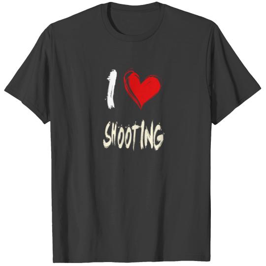 Discover I love SHOOTING T-shirt