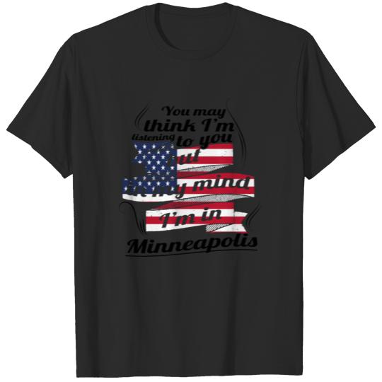 Discover THERAPIE URLAUB AMERICA USA TRAVEL Minneapolis T-shirt