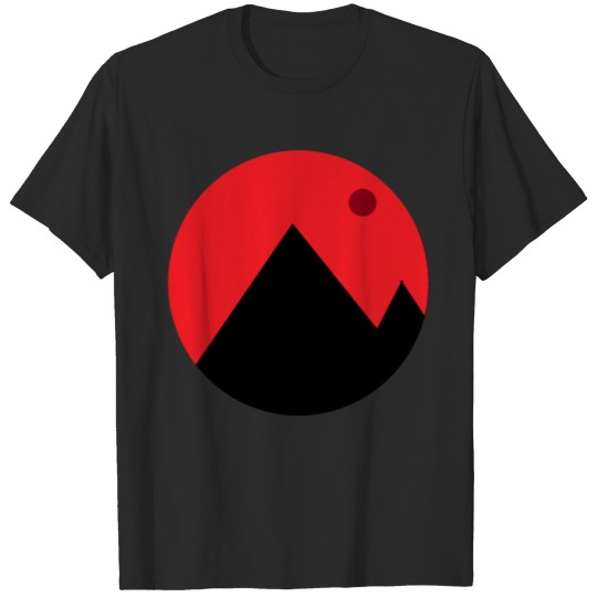 Discover Mountain and the moon T-shirt