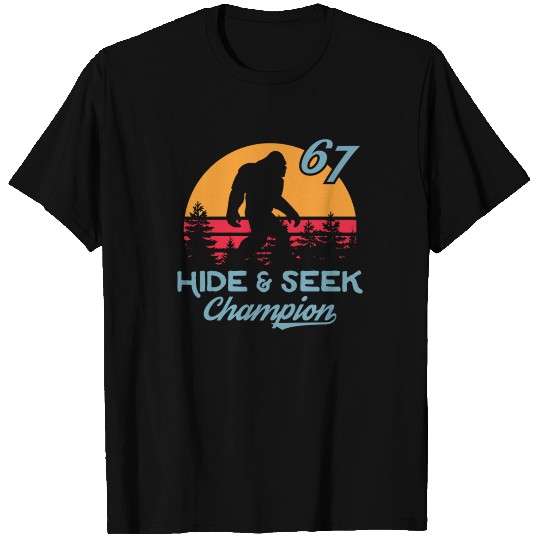 Xeire Bigfoot Hide n Seek Champion '67 T-shirt