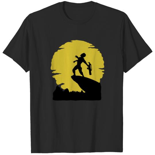 Discover The Alien King T-shirt